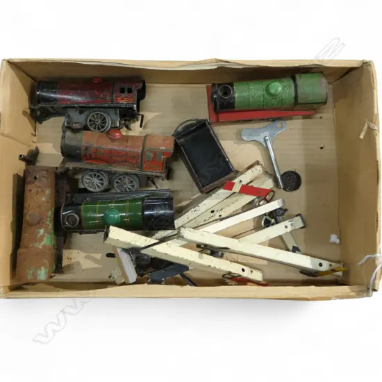 TRAY OF O GAUGE CLOCKWORK ENGINES & PARTS  OF & SIGNAL POINTS