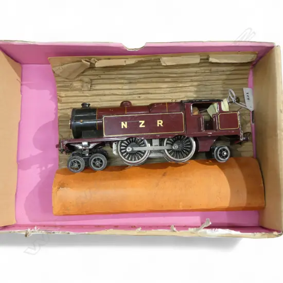 O GAUGE HORNBY 1937 NZR 4/4/2 ELECTRIC TRAIN ENGINE