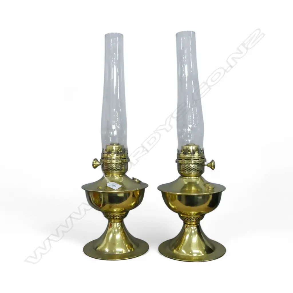 PR BRASS KEROSENE LAMPS Image 1++