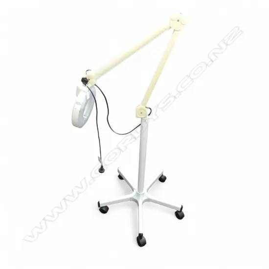 DENTISTS FLOOR LAMP, WORKS
