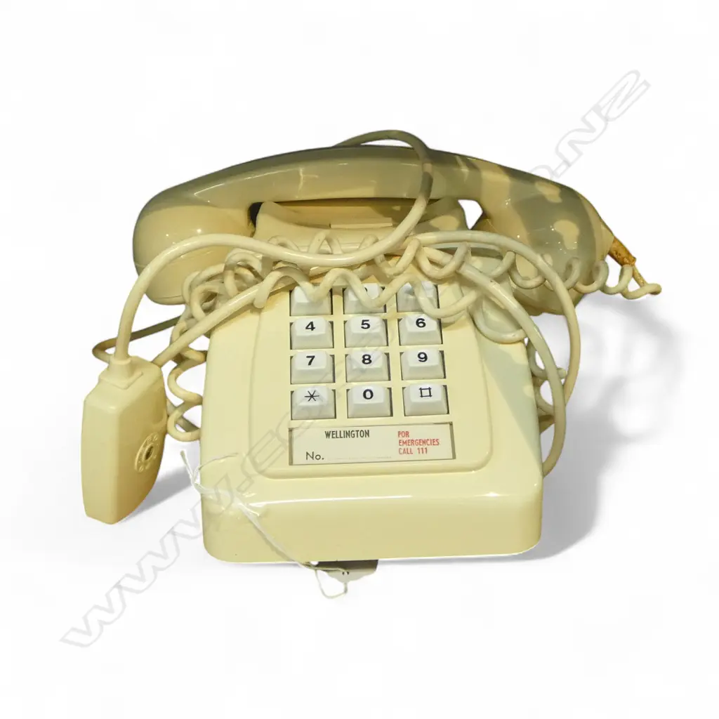 IVORY COLOURED PUSH BUTTON MID CENTURY PHONE Image 1++