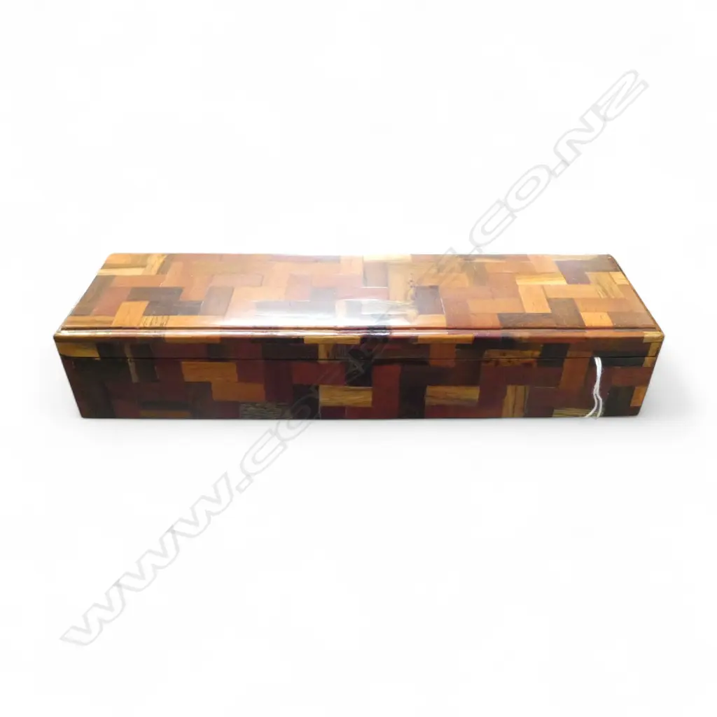 EXOTIC WOODS BOX PARQUET INLAID late 20thC L.275mm Image 1++