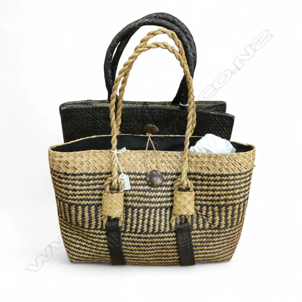 2 HAND WOVEN FLAX PACIFIC ISLAND HANDBAGS L380MM Image 1++