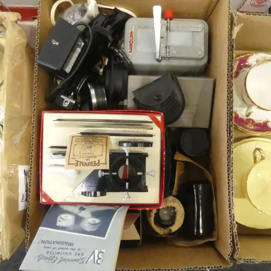 ASST. CAMERA ACCESSORIES; VINTAGE PEROCUT, 3V TRI-VISION 'SPECIAL EFFECTS' BOXED, VARIOUS LENSES etc