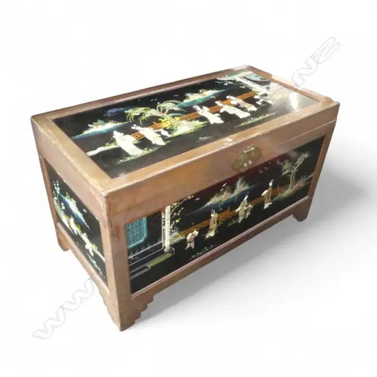 ASST. CAMERA ACCESSORIES; LENSE CASING, FLASHES, STANDS etc