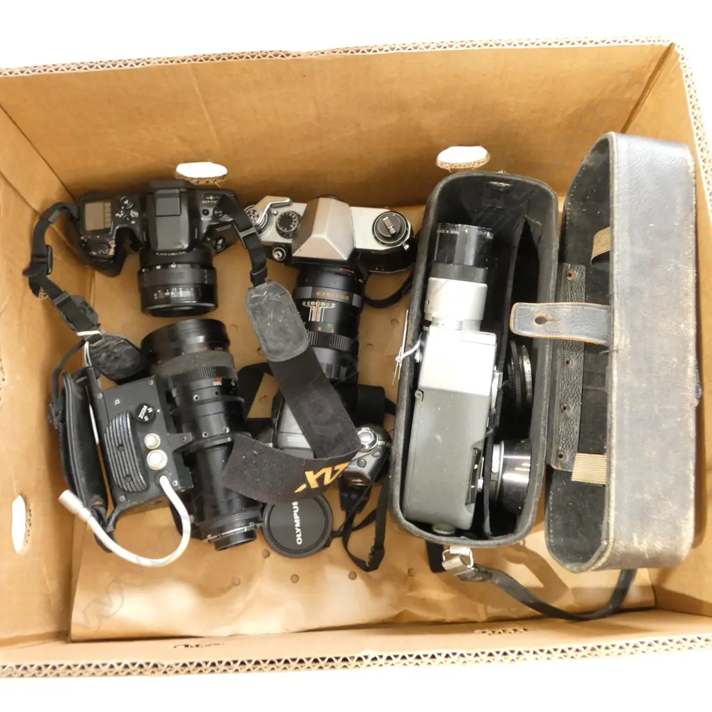 4 VINTAGE CAMERAS MINOLTA DYNAX 500SI & CASED 8MM CANON MOTOR ZOME L280MM Image 1++
