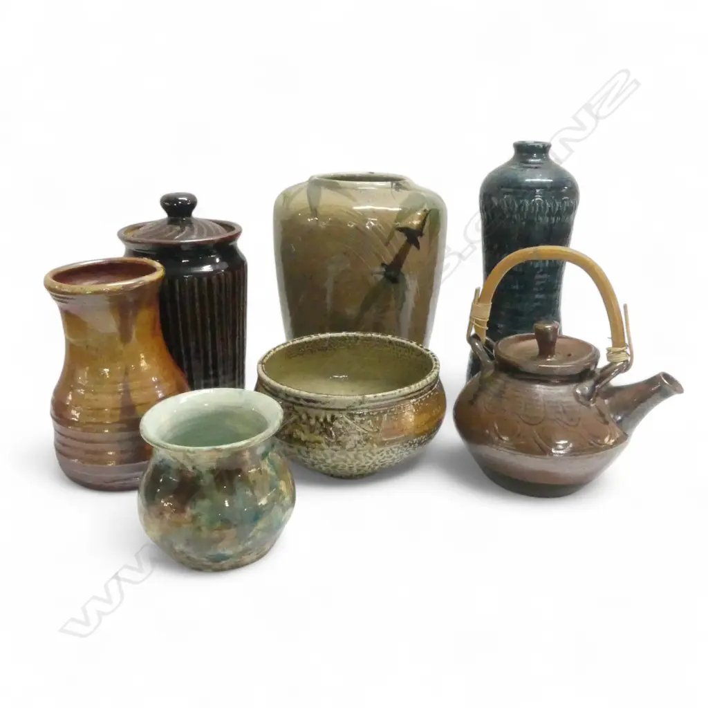 7 PCES N.Z. STUDIO POTTERY Incl. PETER STITCHBURY  Image 1++