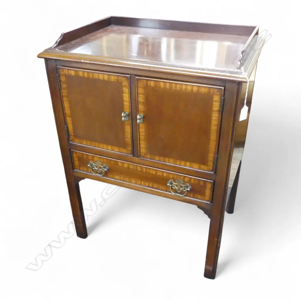 CABINET W.585mm Image 1++