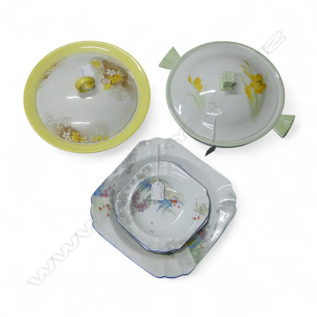 2 SHELLEY CHINA LIDDED TURREENS SALAD BOWL & 2 SMALL BOWLS MIXED PATS Image 1++