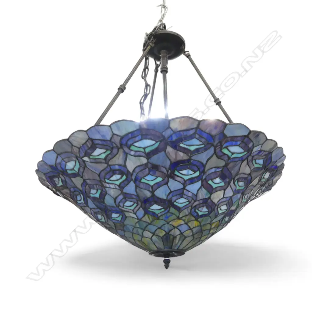 LGE TIFFANY STYLE HANGING stained glass LAMP Peacock feather pattern. Dia.630mm Image 1++