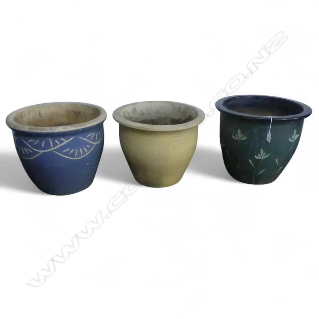 3 GARDEN POTS H.330mm Image 1++