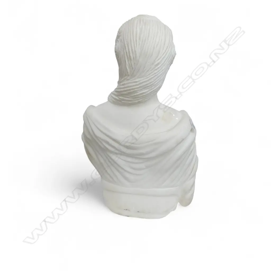 A 20th C CARVED MARBLE SCULPTURE OF A CLASSICAL WOMAN 440 mm (H) Image 1++