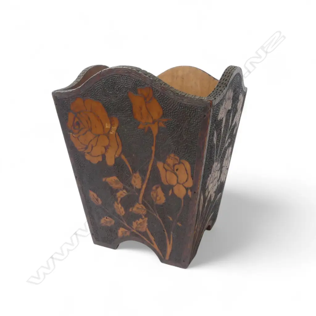 KAURI POKER WORK PAPER BIN w. FLORAL DECORATION 195x195x230mm Image 1++
