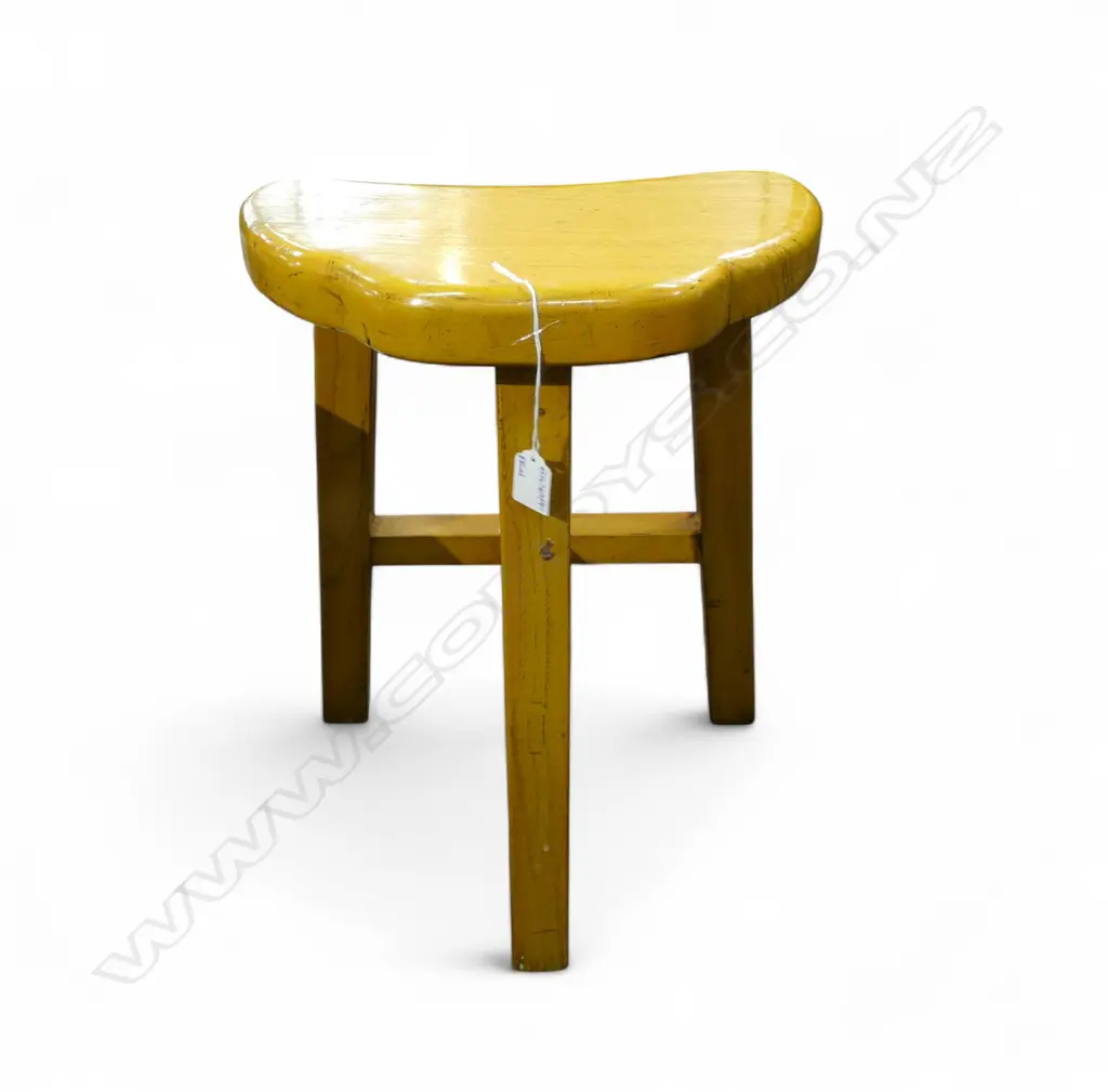 YELLOW THREE LEGGED STOOL H.495mm Image 1++
