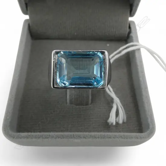 SILVER TOPAZ SET RING, ADJUSTABLE SIZE, stone glued in