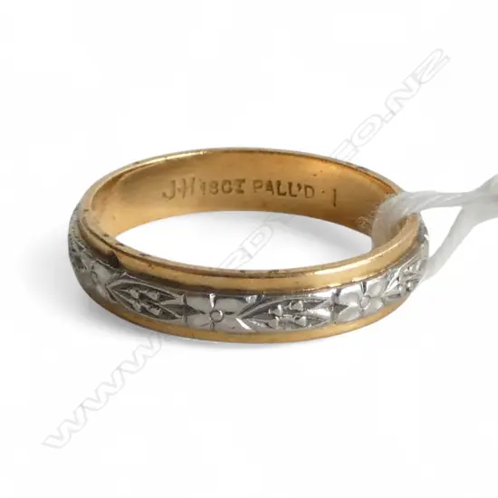 18ct GOLD & PALLADIUM BAND RING 3.7gms SIZE P