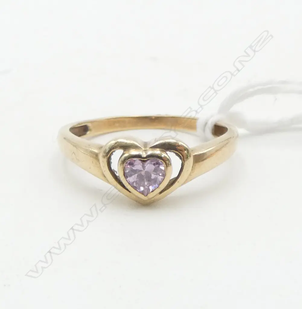 9CT PINK CZ RING, 1.5gms SIZE P Image 1++