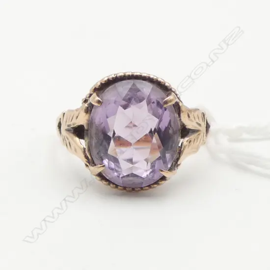 9CT VINTAGE AMETHYST RING, 3.8gms SIZE P