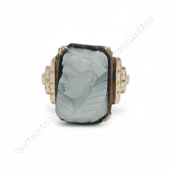 9CT ROSE GOLD AND CAMEO RING 4.27gms SIZE H