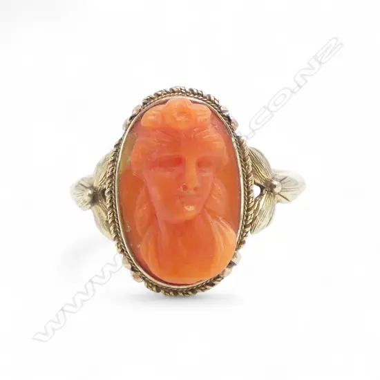 9CT GOLD AND CORAL CAMEO RING 4.61gms SIZE R
