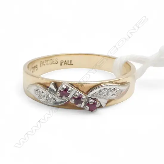 **RTV** 9ct DIAMOND & RUBY SET BAND, 2.4gm SIZE O