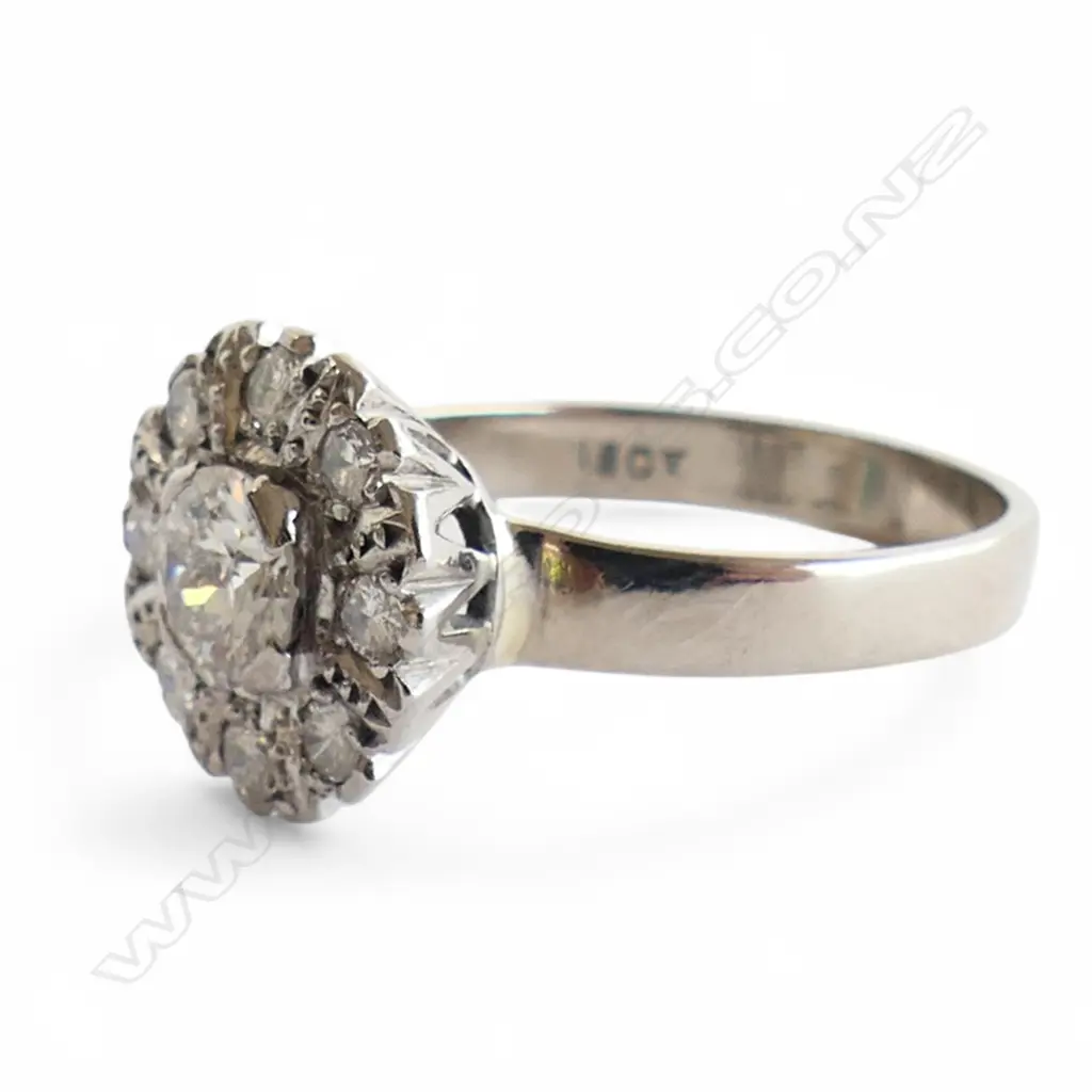 18CT WHITE GOLD DIAMOND CLUSTER RING, CENTRAL DIAMOND 0.53ct, COLOUR G, CLARITY I2, SIZE N, w. VALUATION Image 1++