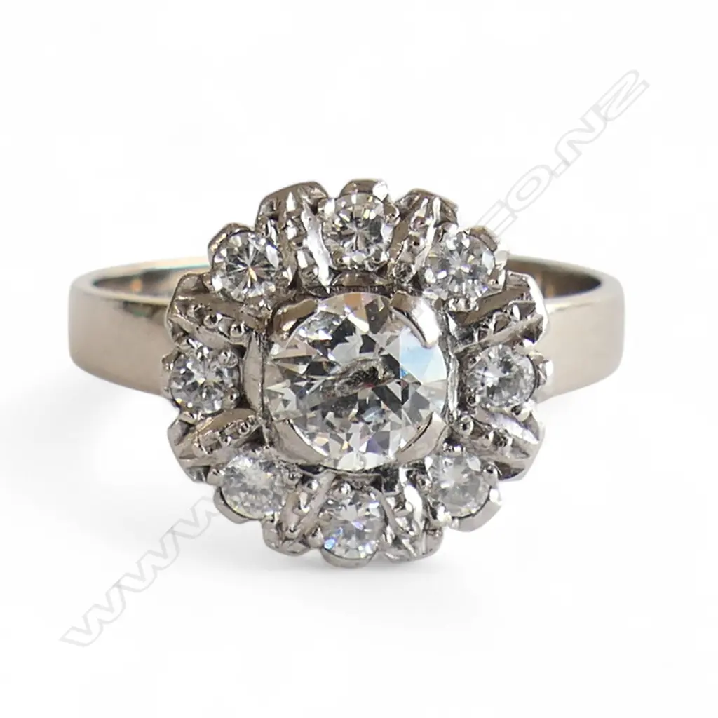 18CT WHITE GOLD DIAMOND CLUSTER RING, CENTRAL DIAMOND 0.53ct, COLOUR G, CLARITY I2, SIZE N, w. VALUATION Image 1++
