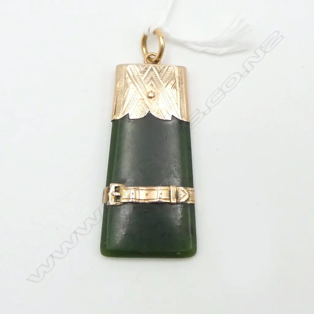 GOLD & GREENSTONE PENDANT 45x20mm, 11.45gms Image 1++