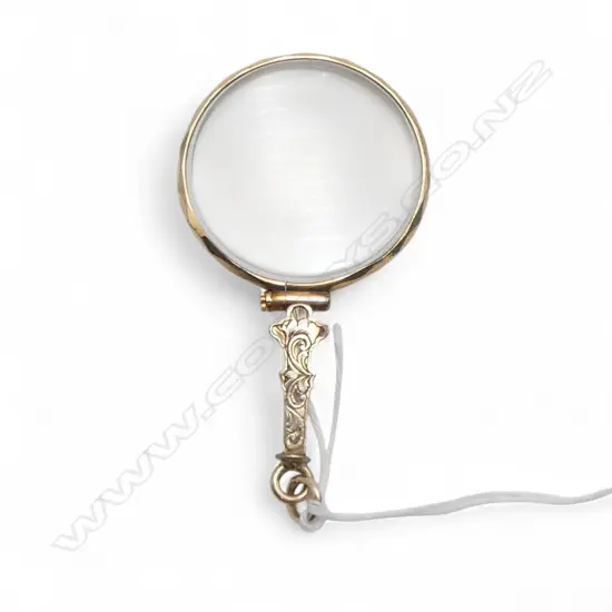 C.1900 GOLD / GOLD PLATE MAGNIFYING GLASS PENDANT not marked