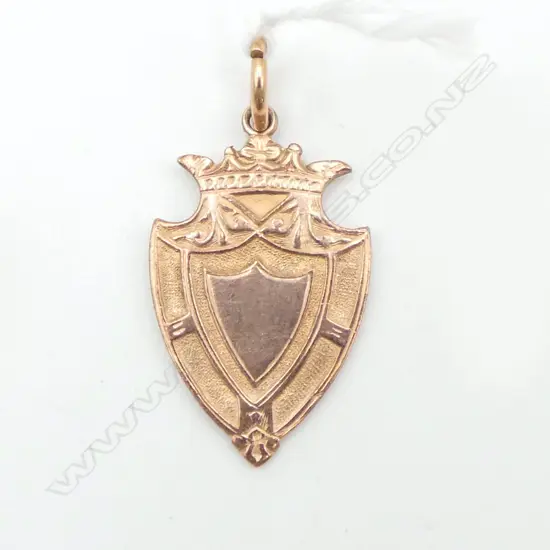 9CT SHEILD PENDANT, 5.6gms