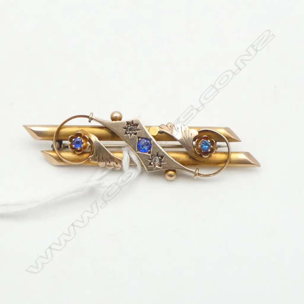EARLY 20thC 9CT GOLD DOUBLE BAR BROOCH w. DIAMONDS & SAPPHIRES? W.50mm, 3.7gms Image 1++