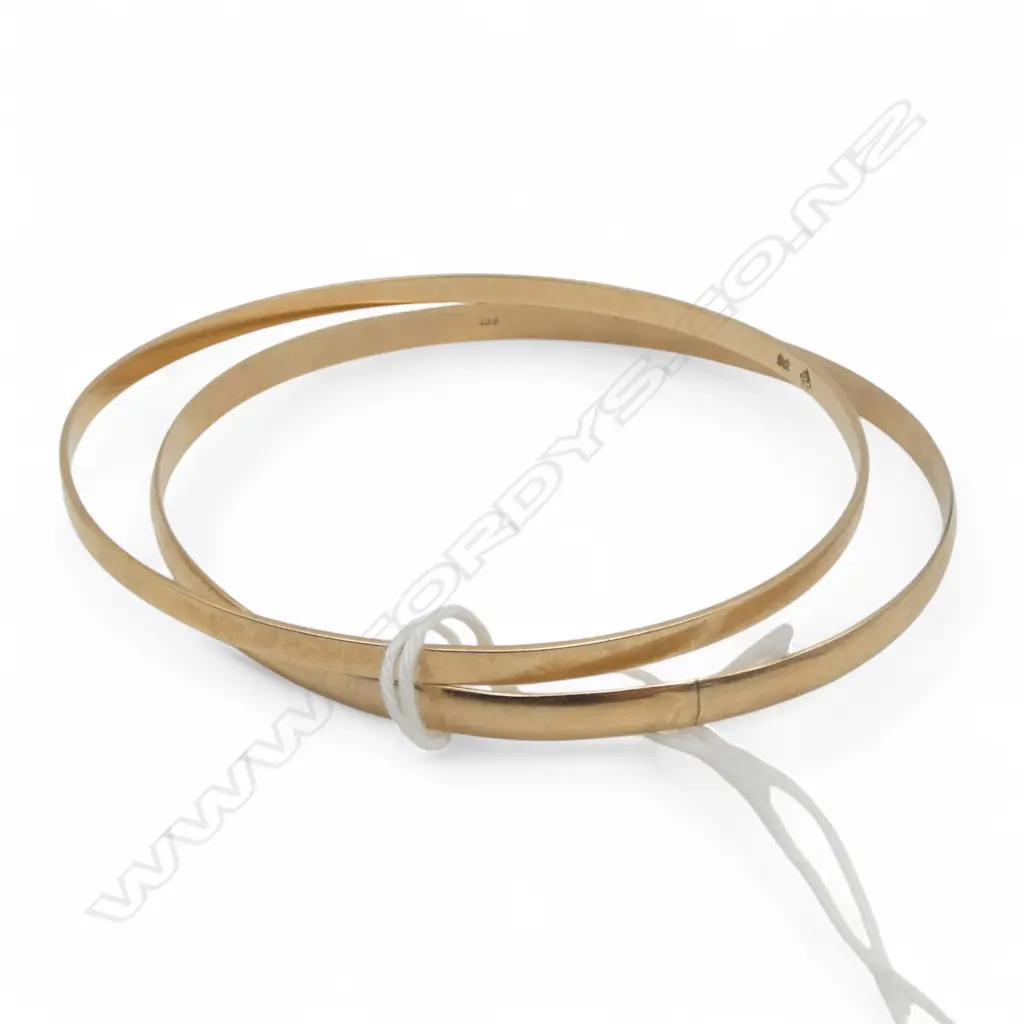 2 9ct GOLD BANGLES 12.4gms Image 1++