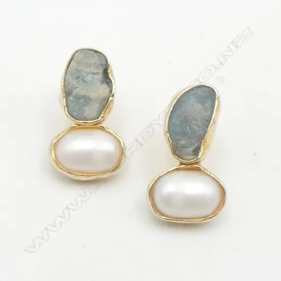 PR SILVER GOLD PLATED  PEARL EARRINGS ( Not 9ct as advertised)