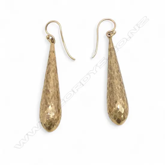 Pair of 9ct gold hollow long drop earrings hammer type finish hooks for pierced ears 3.8gms (small split down one side)