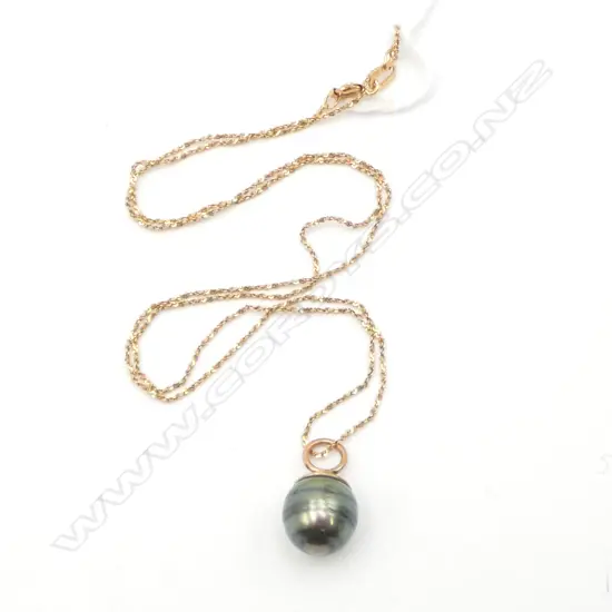 9CT NECKLACE w. BLACK PEARL PENDANT