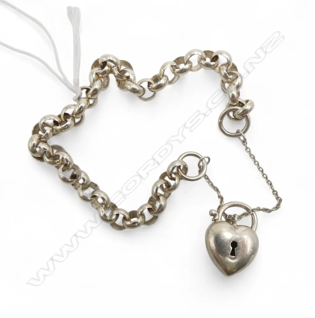 STG SILVER BRACELET w. HEART LOCKET 19.5gms Image 1++