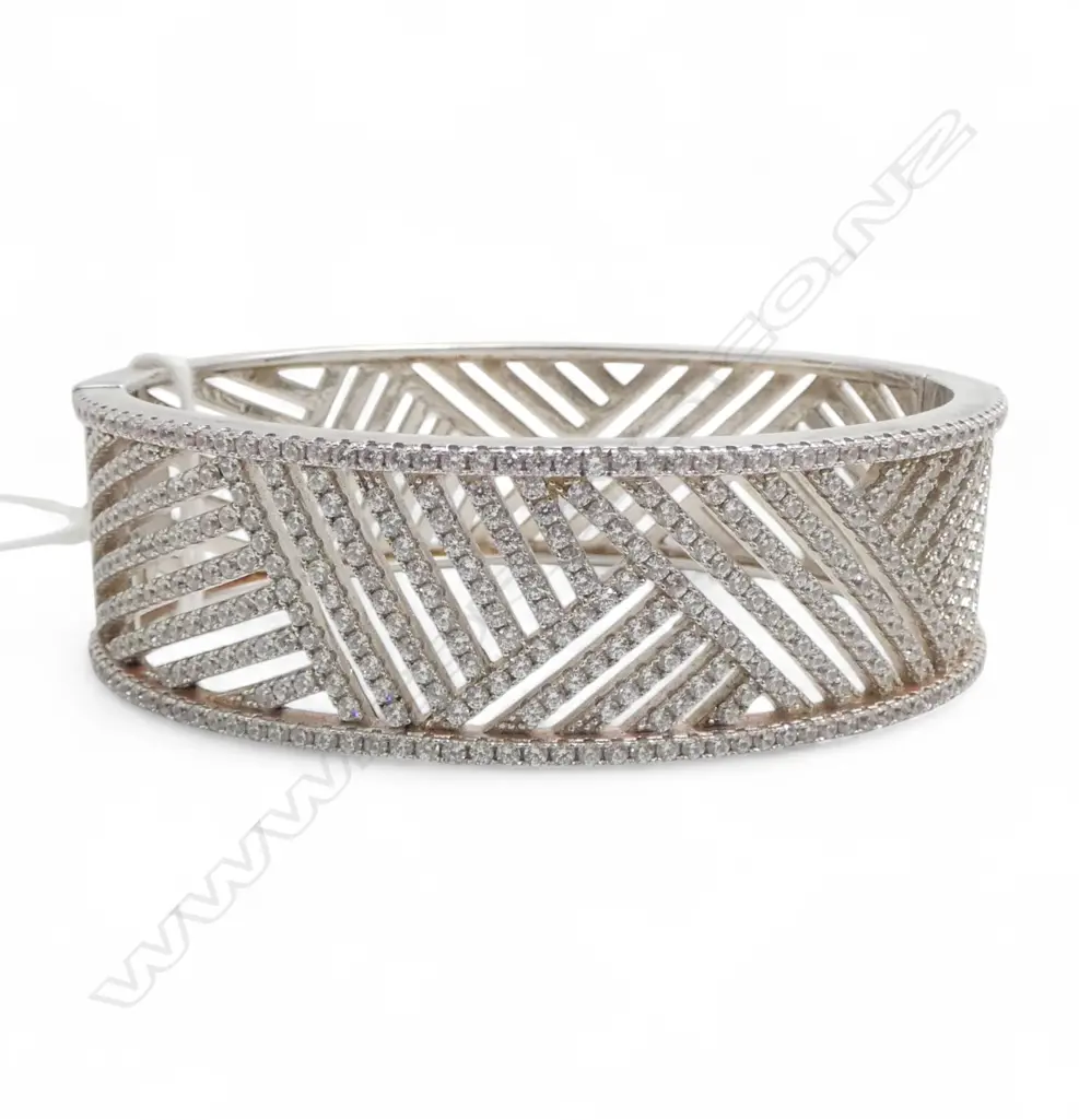 S/SILVER & CUBIC ZIRCONIA  BANGLE 51GMS Image 1++