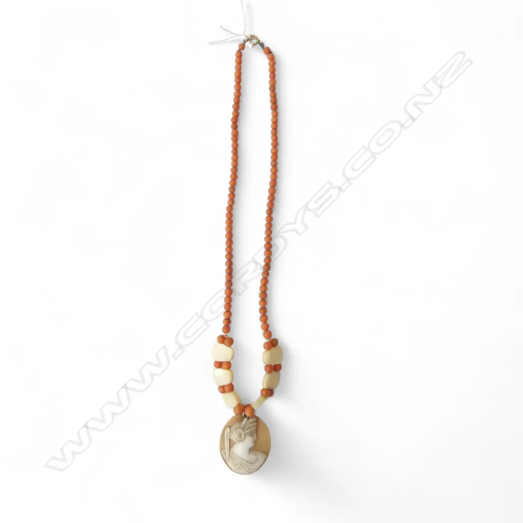 CORAL MOTHER OF PEARL AND ANTIQUE CAMEO PENDANT NECKLACE (9ct gold clasp) Image 1++