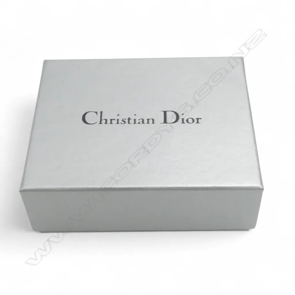 CHRISTIAN DIOR SILVER PLATED BOW BROOCH Image 1++
