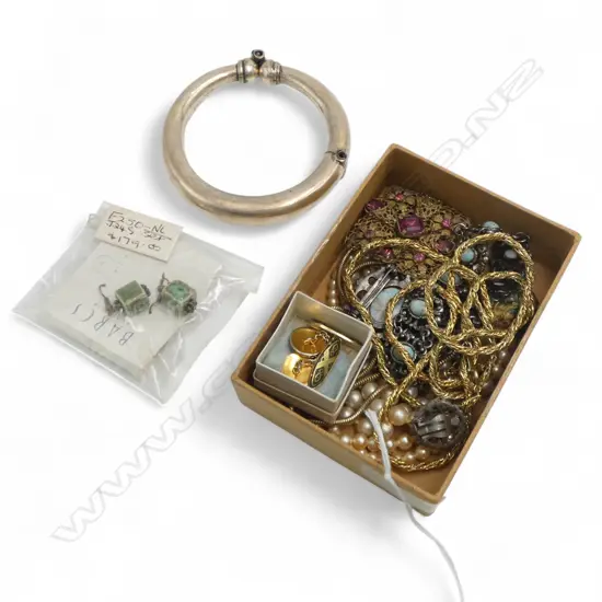 ASST. COSTUME JEWELLERY Incl. SILVER BANGLE etc
