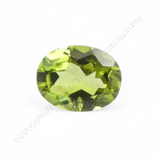 UNSET OVAL CUT PERIDOT