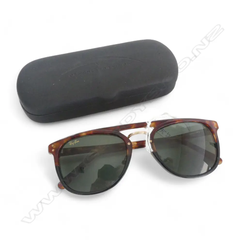 PR RAY-BAN SUNGLASSES, CASED Image 1++