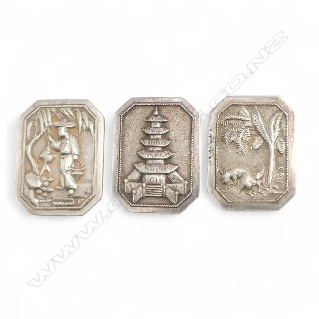 3 VINTAGE RELIEF ORIENTAL SILVER BROOCHES: fisherman + temple + palms & animals Image 1++