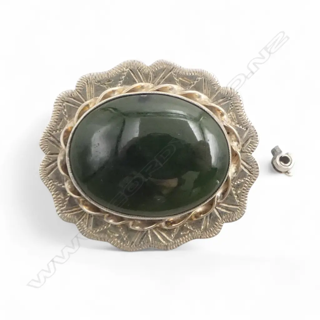 Early 20thC SILVER & NEPHRITE BROOCH dark green w dark spots. clasp requires soldering Image 1++