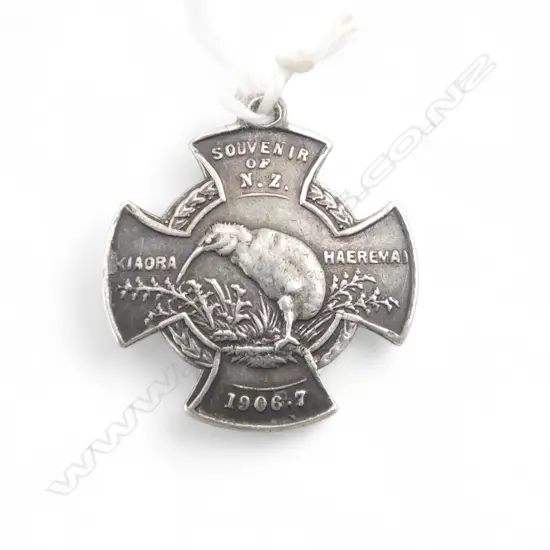 CHRISTCHURCH EXHIBITION 1906-07 SILVER ? 'SOUVENIR' MEDALLION with kiwi 