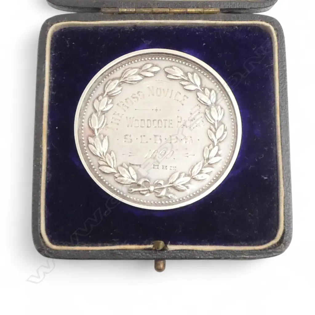 LATE VICTORIAN SILVER 'SOUTH LONDON BULL DOG SOCIETY' MEDAL presentation engraved 1899 Dia.46mm BOXED Image 1++