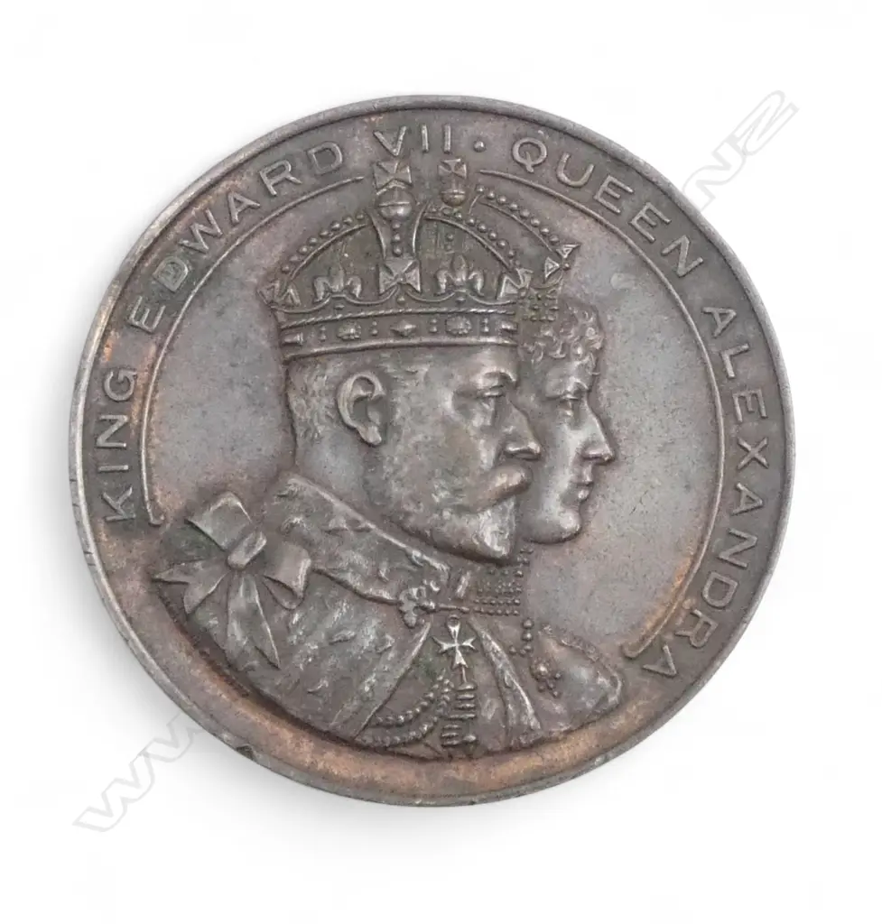 BRONZE MEDALLION for '...VISIT TO THE CITY OF CARDIFF' 'KING & QUEEN..' 'OPENING OF THE QUEEN ALEXANDRA DOCK' 1907 Image 1++