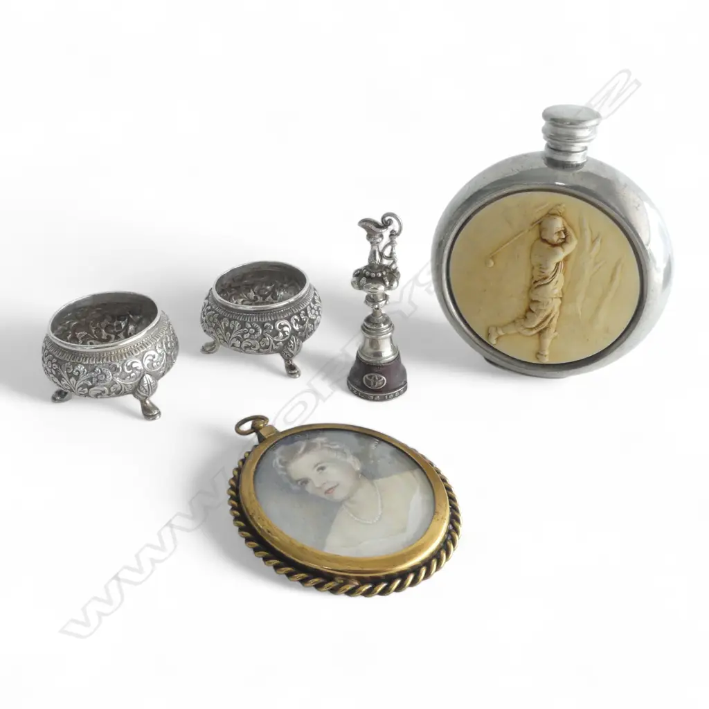 SILVER REPLICA AMERICA'S CUP, H.75mm, 41gm, PEWTER HIP FLASK, MINATURE 1950's PENCIL PORTRAIT & PR PLATED SALTS Image 1++