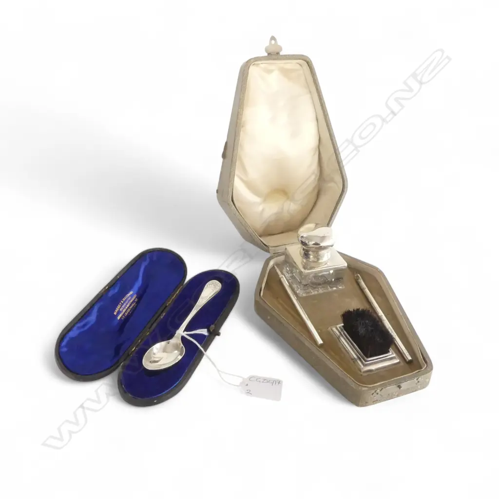 STG SILVER SPOON, 27gms + STG SILVER INK WRITING SET, BOTH CASED Image 1++
