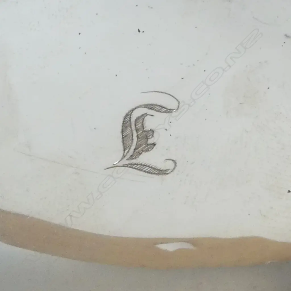 CASED 'THE JEWEL CASKET AUCKLAND N.Z.' DRESSING TABLE SET, CHESTER 1923, brush & jar Image 1++